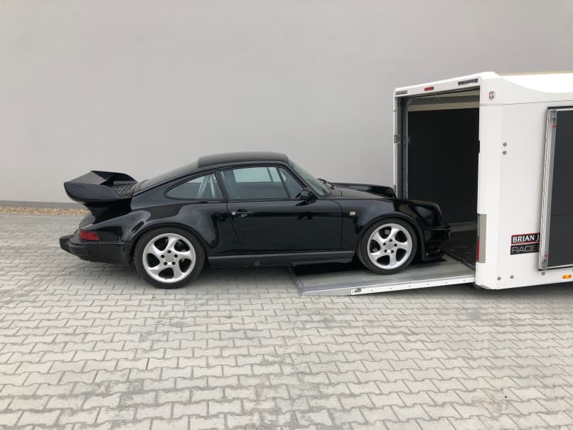 Porsche geschlossener Transport