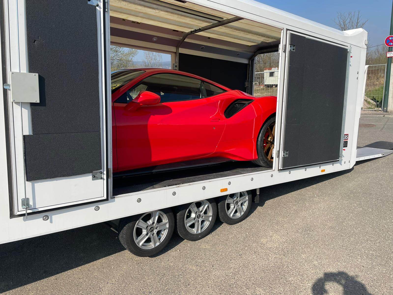 Ferrari 488 Pista enclosed Transport