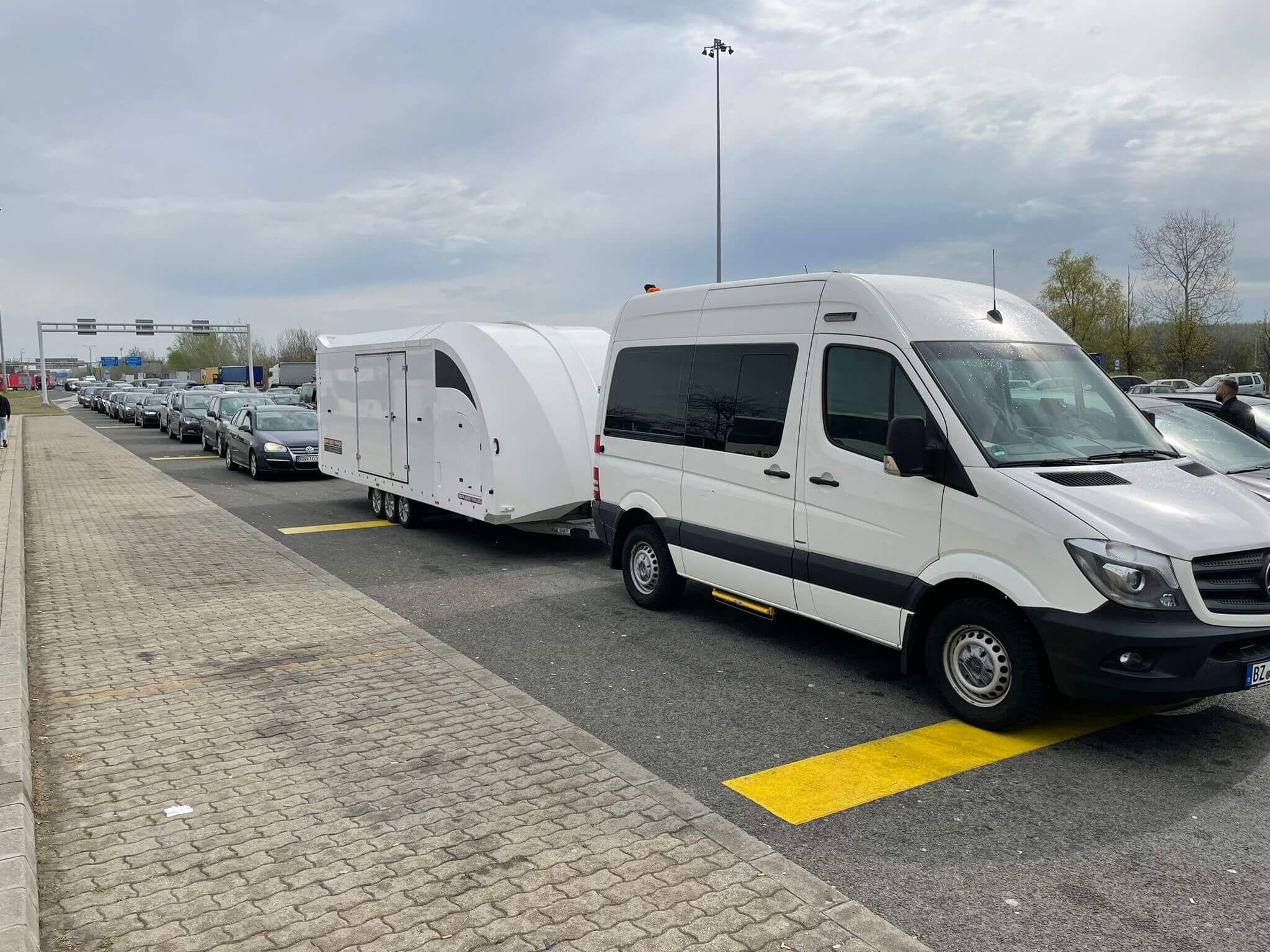 closed Transport with Luxuswagen Transport